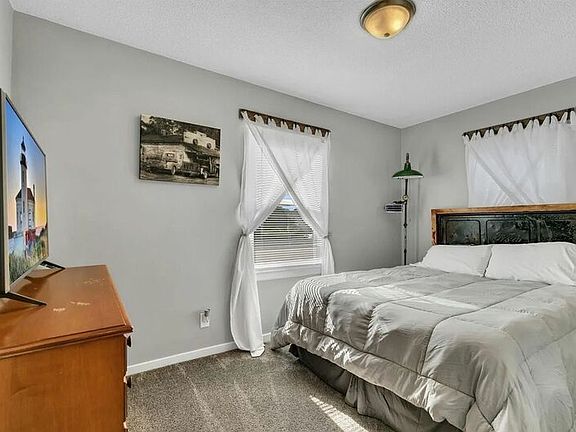 5th image of 401 7th Ave S