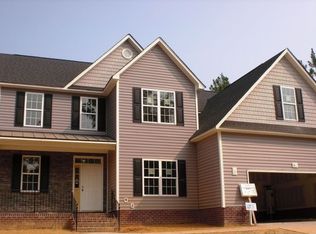 2484 Valley Dr, Clayton, NC 27520