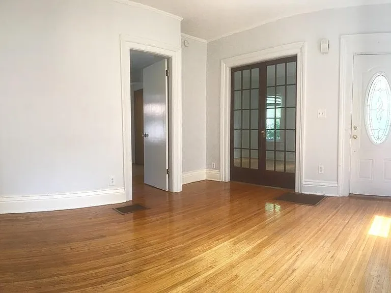 37 1/2 Edmonds St — Photo 10