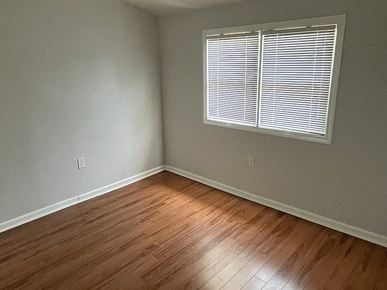 31 Ives St — Photo 13