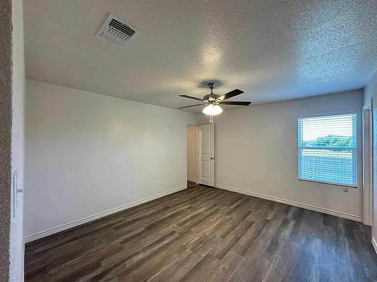 306B Dolphin Dr — Photo 19