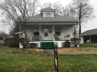 503 E Douglas St, Fairfield, IL 62837