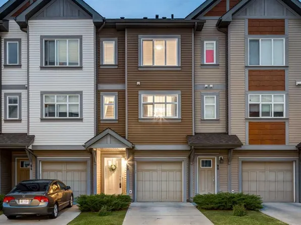92 Copperstone Cmn SE, Calgary, AB T2Z 5E4
