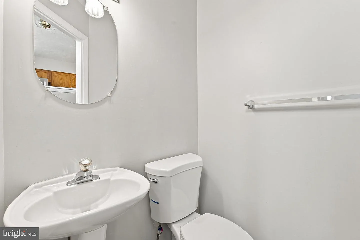 3 bed, 1974 sqft, $2,800 — Photo 3