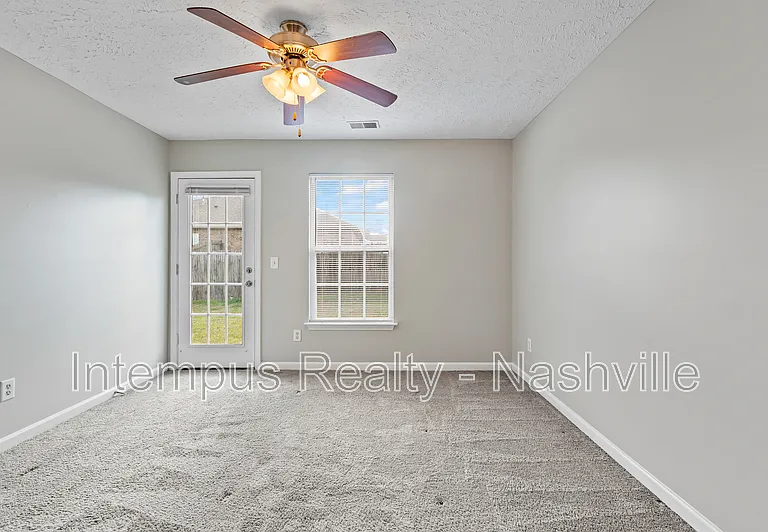 553 Rose Cottage Cir — Photo 13