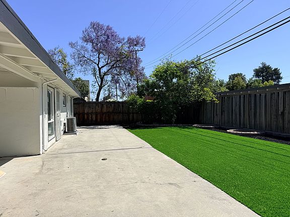 5th image of 2598 Dixon Dr