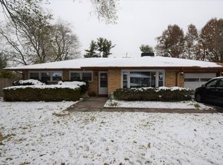 444 E 69th Ave, Merrillville, IN 46410