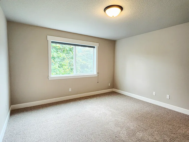 1032 SE Regan Hill Loop — Photo 16