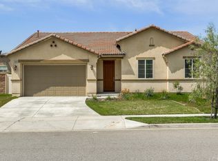 31988 Oak Wood Cir, Yucaipa, CA 92399
