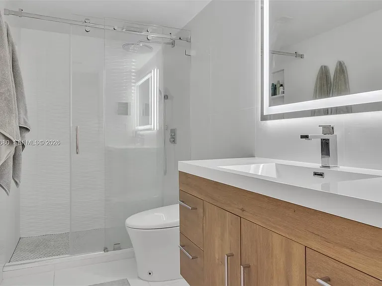 5701 Collins Ave #Penthouse 08 — Photo 17