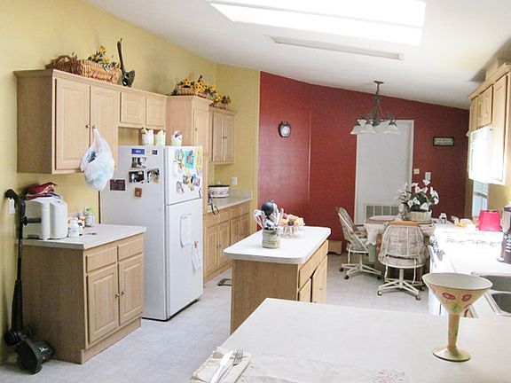 5th image of 162 Parkland Way