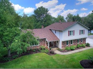 27809 S Woodland Rd, Pepper Pike, OH 44124