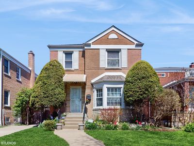 2732 W Chase Ave, Chicago, IL, 60645