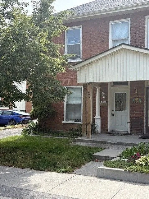 3 bed, $2,500 — Photo 2
