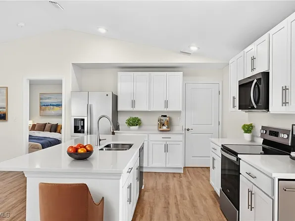 1113 NW 12th Ter, Cape Coral, FL 33993