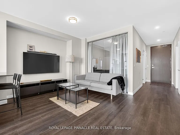15 Queen St S #2303 — Photo 14