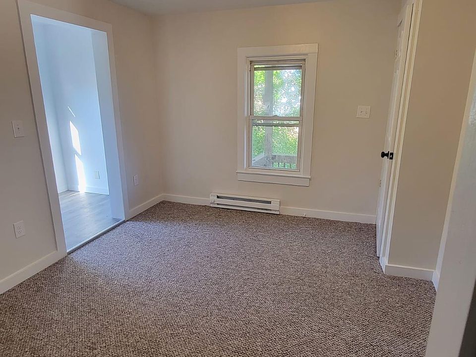 Rear sitting area