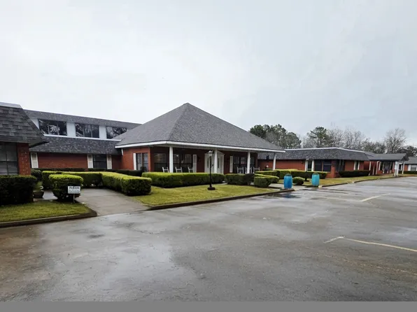 Colonial Lodge Apartments, 1307 SE Adams St #F7876d0ba, Idabel, OK 74745