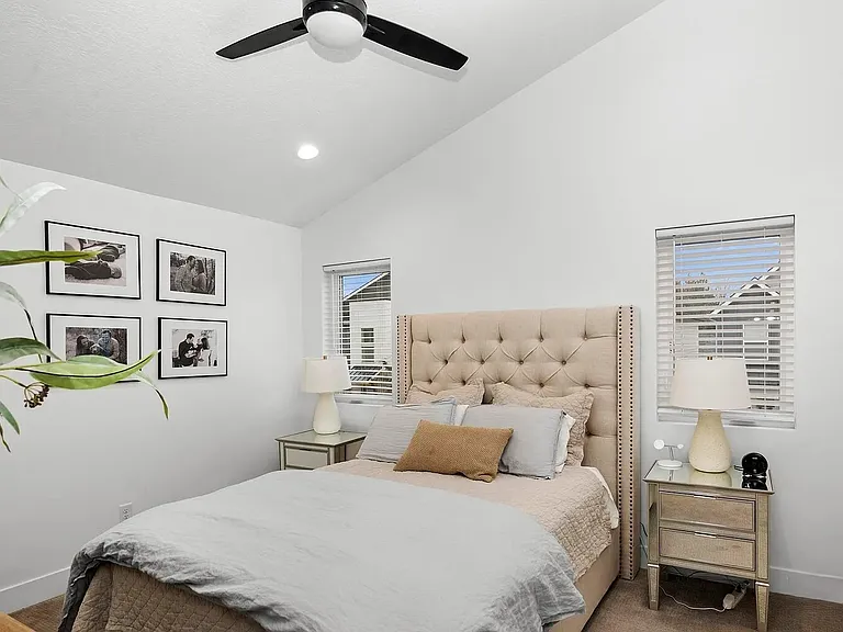 114 E Demming Ln — Photo 8