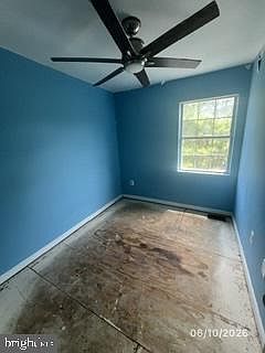 5th image of 608 Greenbriar Ln