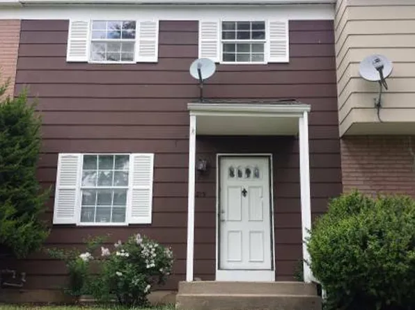 6219 E 127th St, Grandview, MO 64030