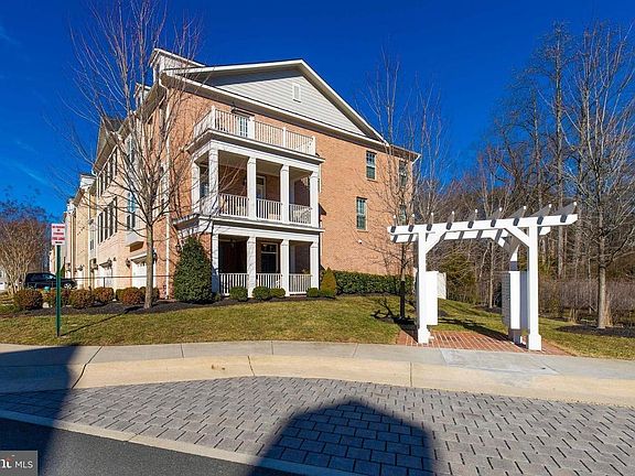 3rd image of 8016 Turtle Creek Cir