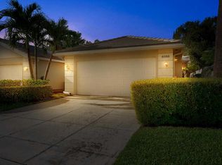 4088 Old Oak Dr, Palm Beach Gardens, FL 33410