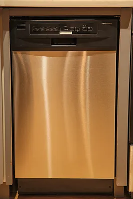 Rented by Prime Square Realty | media 19