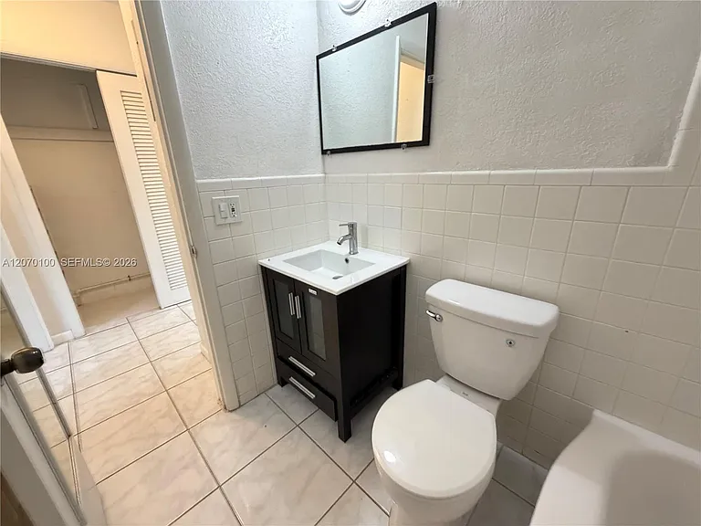 1821 N 17th Ct #24 — Photo 16