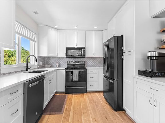 5th image of 604 Galerno Rd