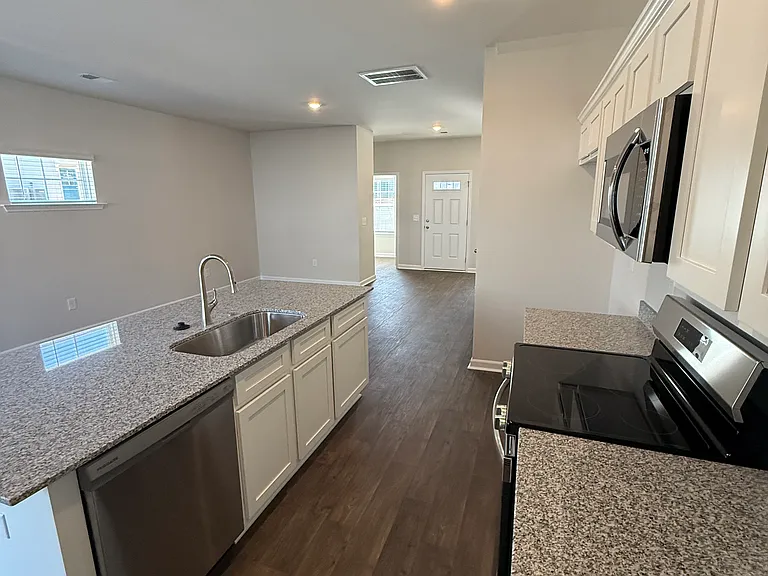 121 Pendleton Place Way — Photo 6