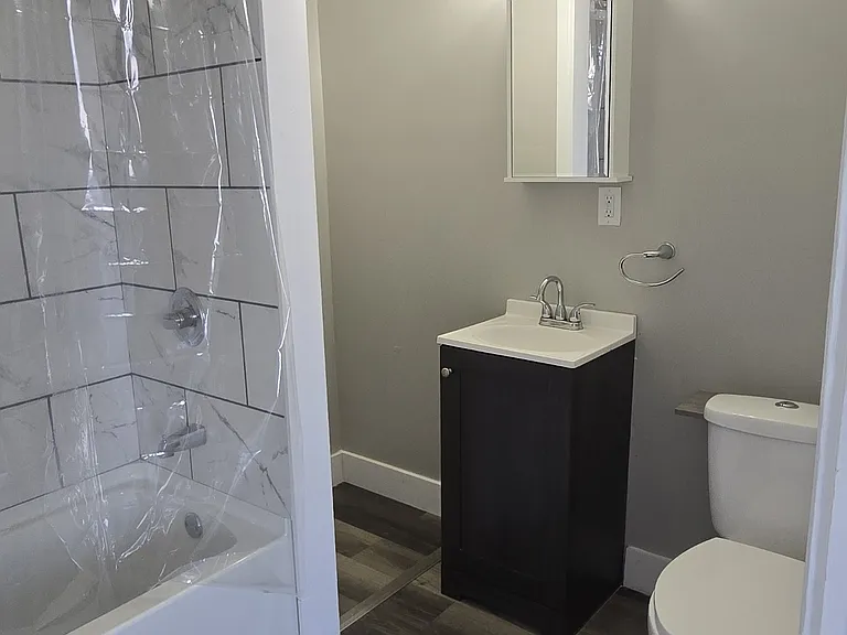 822 E River Dr #2 — Photo 8