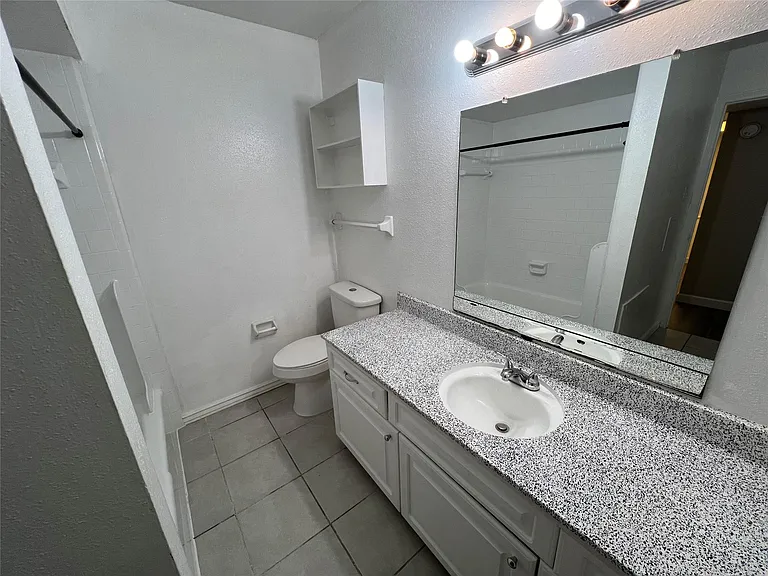 12633 Memorial Dr #24 — Photo 6