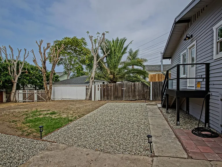 827 N Lucia Ave — Photo 26