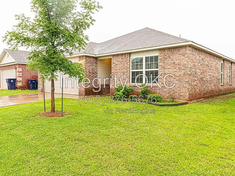 13233 Bridgewater Dr — Photo 3