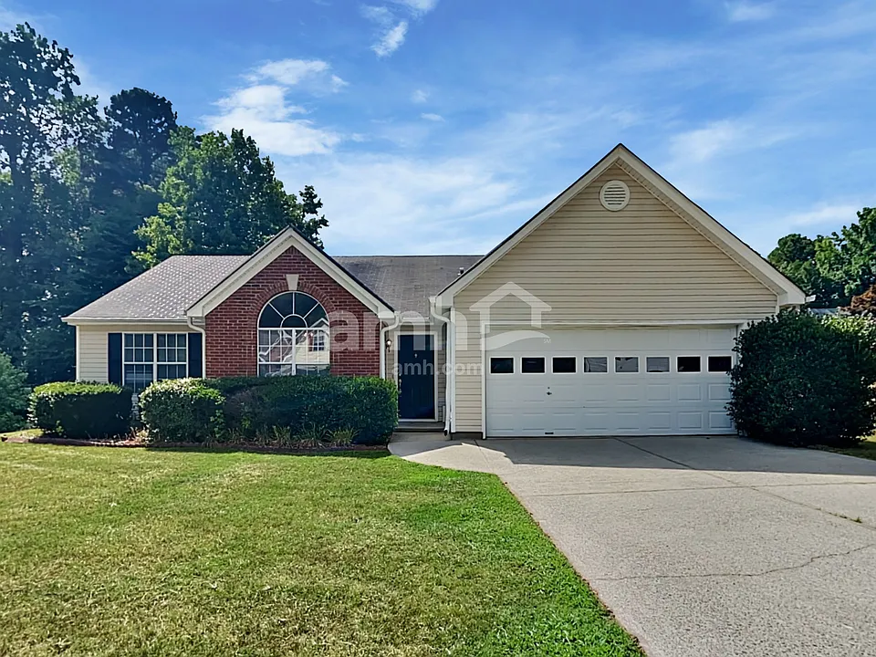 1300 Wilkes Crest Dr