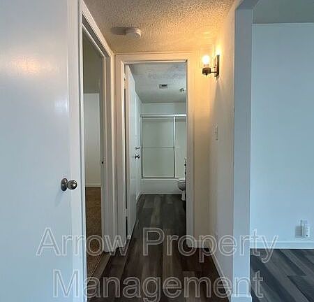 4th image of 424 N 4th St #4
