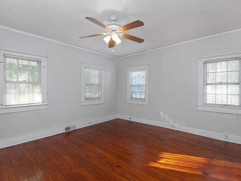303 S 5th Ave — Photo 14