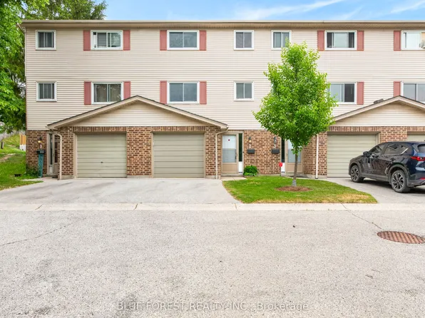 450 Pond Mills Rd #2, London, ON N5Z 4X2