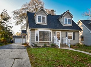 136 S Prospect St, Wheaton, IL 60187