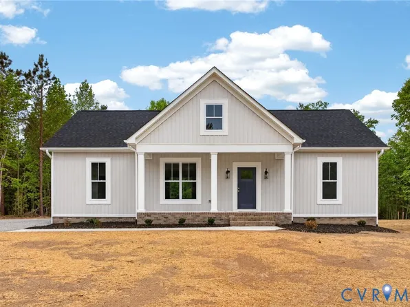 257 E Sunrise Dr, Warsaw, VA 22572