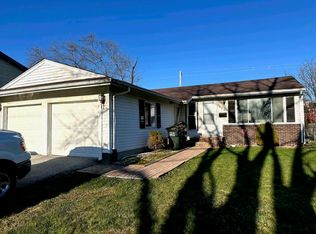 824 Blackhawk Dr, University Park, IL