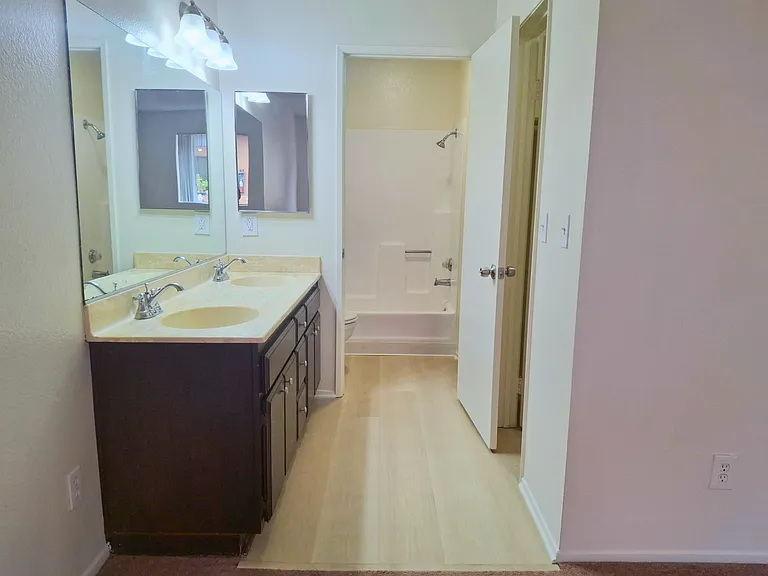 244 S Monte Vista St #14 — Photo 5