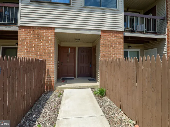 131 Lancaster Est, Mount Joy, PA 17552