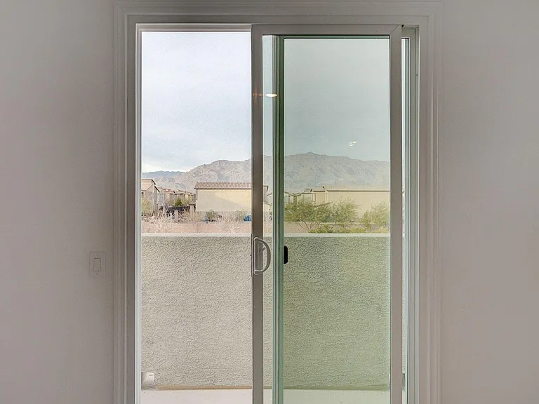 4348 Outlook Vista Ave — Photo 32