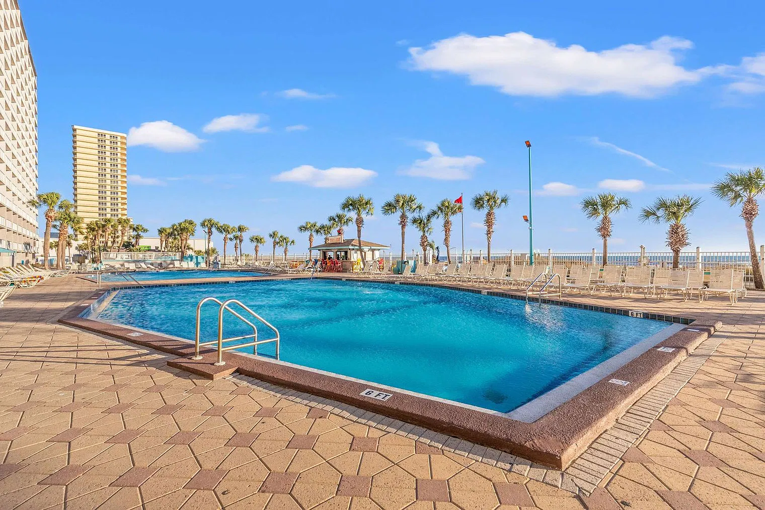 1 bed, 1.0 bath, 742 sqft, $1,417 — Photo 4