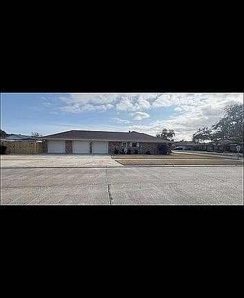 4th image of 1601 Chantilly Dr