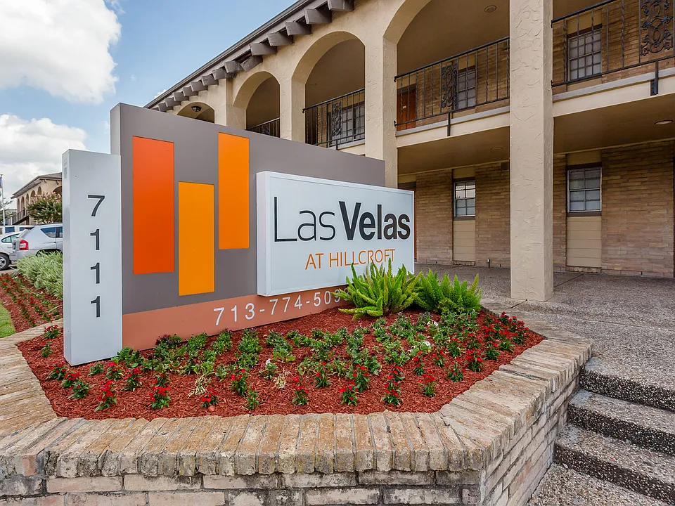 Las Velas at Hillcroft Apts.