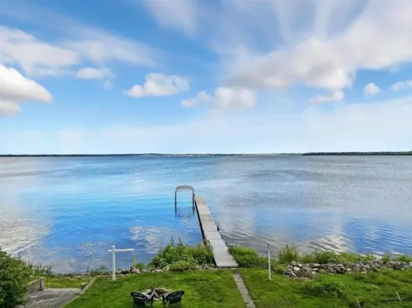 W9595 Lake Dr, Edgerton, WI 53534