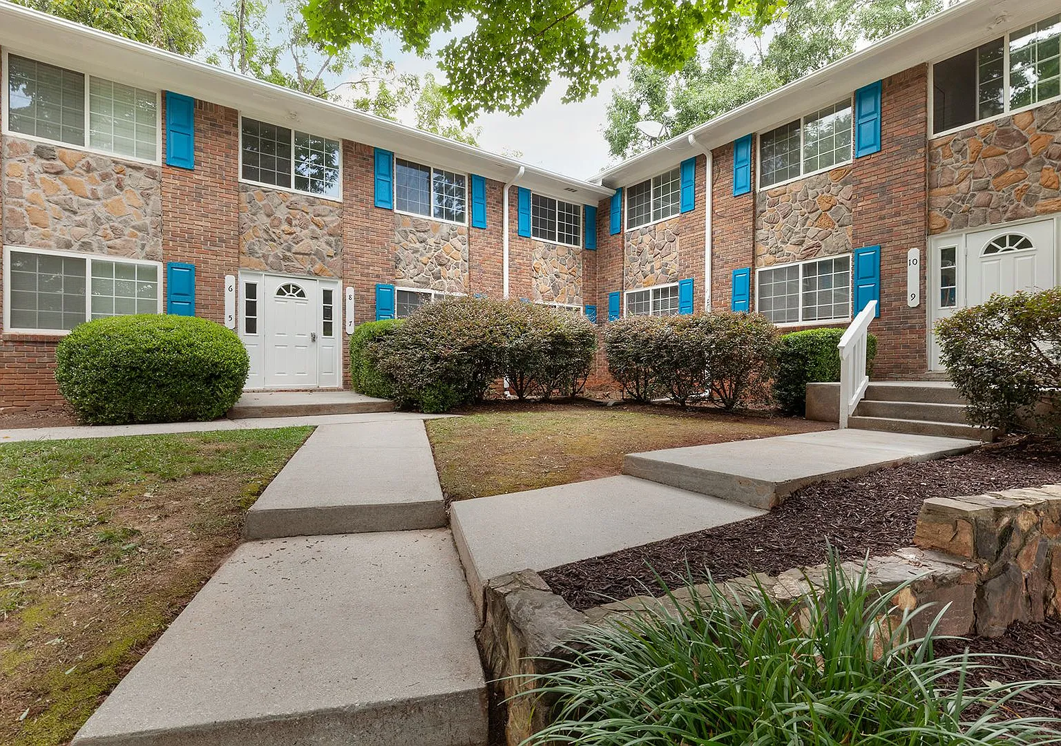 Beautiful, Fully Renovated 1bd/1ba Unit w/ Rear Deck in Ideal Smyrna Location! — Photo 2
